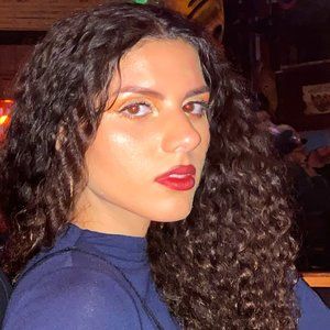 Meet your Posher, Daniela